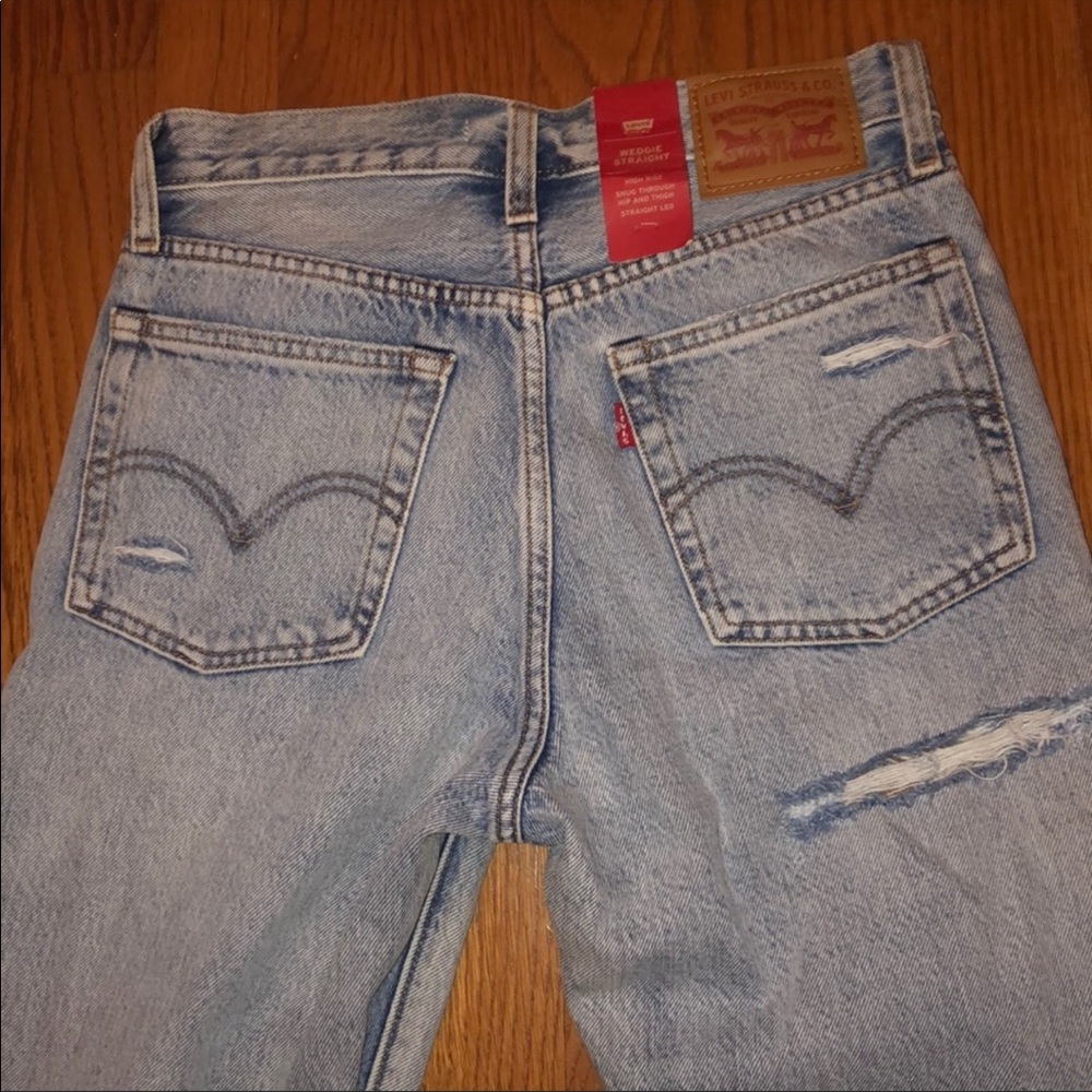 RARE 🚨🚨🚨 Levi’s wedgie